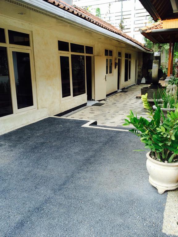 Wisma tamu Ahoy *
